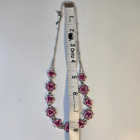 Vintage 2002 Avon Silver Toned Links with Pink Metal Roses Collar Necklace - Picture 6 of 6